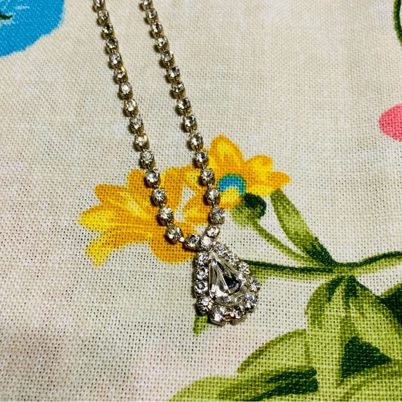 Vintage Tear Drop Crystal Rhinestone Necklace Silver Tone - Picture 3 of 8